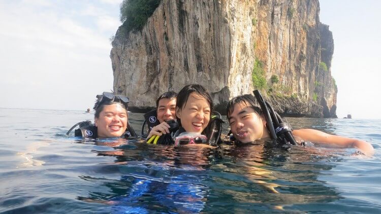 Having Fun Padi Advanced Open Water Course Aussie Divers Phuket