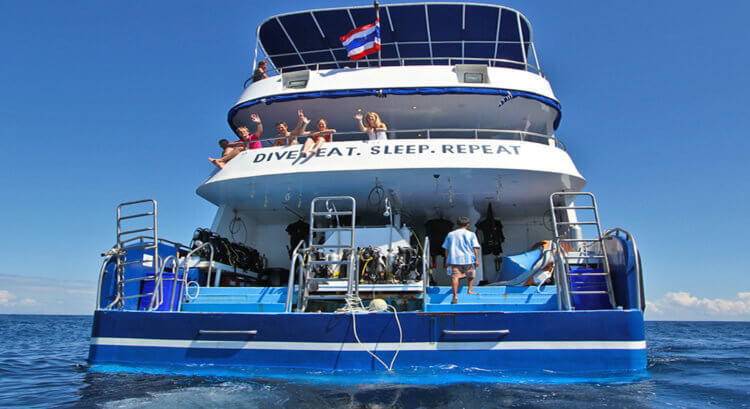 Manta Queen 3 Rear Aussie Divers