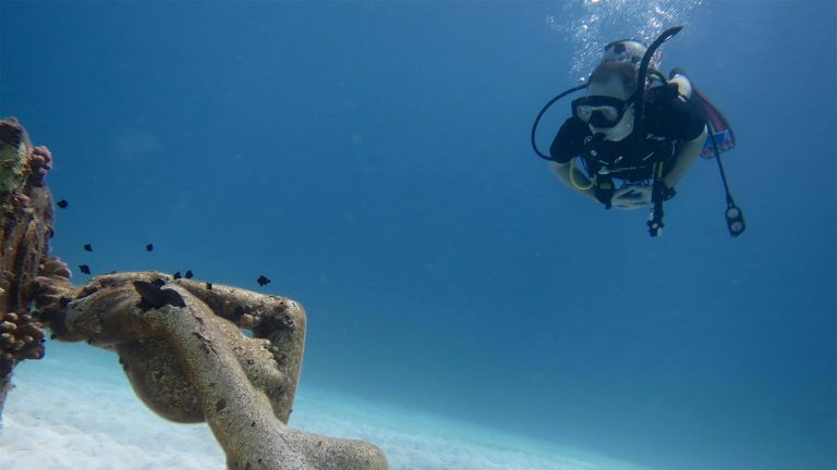 monument bay similan islands tsunami monuments underwater